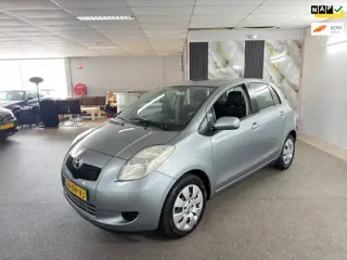 Toyota Yaris 1.3 VVTi Sol Apk Nieuw,Dealer-onderhouden,Airco,E-Ramen,N.A.P,Trekhaak,2 sleutels,Topst