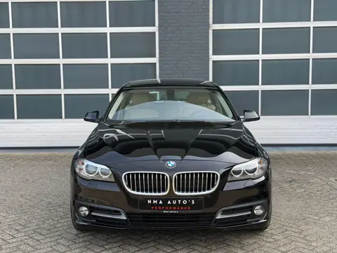 BMW 5-serie Touring 520i Executive CRUISE CONTROL/GOED ONDERHOUDEN/LEDER/STOELVERWARMING/ACHTERUITRI