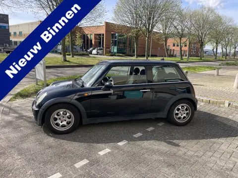 MINI Mini 1.6 Cooper Pepper | APK T/M 01/2027 | AIRCO (KOUD) LM VELGEN & NW Banden Pirelli  Bellen i