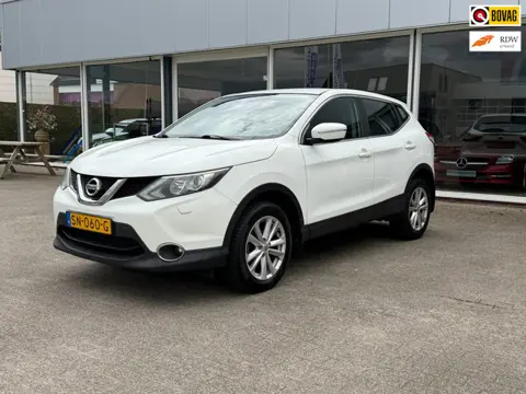 Nissan QASHQAI 2.0i 4X4 / AUTOMAAT / CAMERA / NAVI / STOELVERW