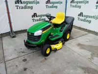 John Deere X 166R zitmaaier