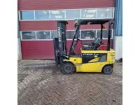 Hyundai 25BHA-7 ac 25BHA-7 ac + 4FB15 (bj 2013, automaat)