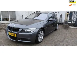 BMW 3-serie Touring 325i High Executive M-Sport Edition, Leder /Sportstoelen / M spoilerpakket, in E