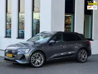 Audi E-tron 50 quattro S 71 kWh 2 X S-LINE, vol opties, panoramadak, camera, electr trekhaak, 1e eig