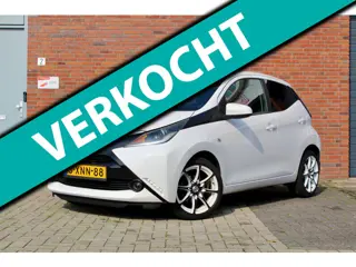 Toyota Aygo 1.0 VVT-i x-play AIRCO CAMERA CRUISE 2e EIGENAAR