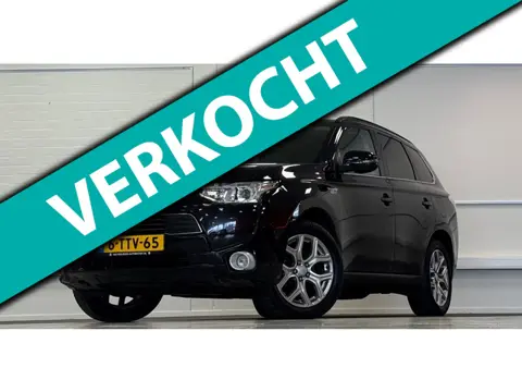 Mitsubishi Outlander 2.0 PHEV instyle Trekhaak Schuif/kanteldak Goed onderhouden