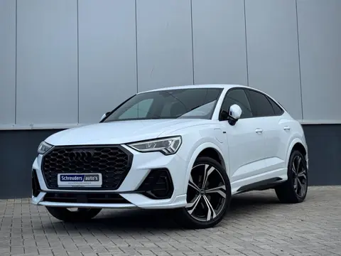 Audi Q3 Sportback 45 TFSI e Hybrid 3x S-Line Black Edition.