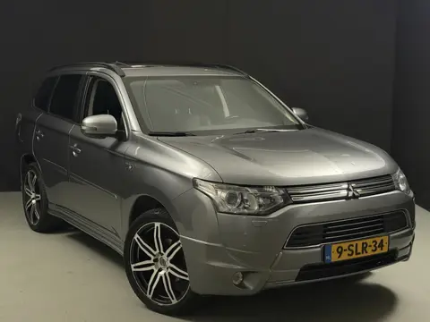 Mitsubishi Outlander 2.0 PHEV Instyle LEES TEXT !!