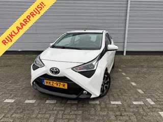 Toyota Aygo 1.0 VVT-i x-JBL,Carplay,achteruitrijcamera,airco,lm velgen