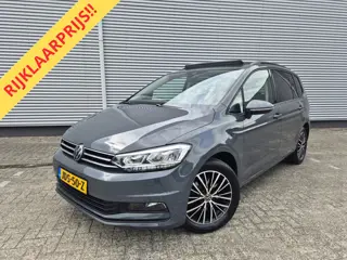 Volkswagen TOURAN 1.5 TSI 7p Autom,Panorama,airco,adap cruise,nav/camera,wegkl. trekhaak,stoelverwar