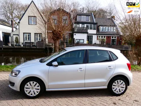 Volkswagen Polo 1.4-16V 86pk 4-Cil. 5-deurs Airco Cruise Trekhaak Geen import