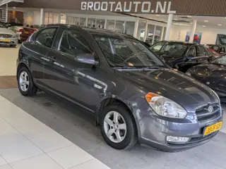 Hyundai Accent 1.6i Dynamic Airco, Stuurbekrachtiging