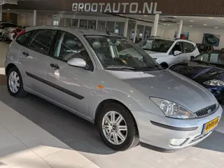 Ford Focus 1.6-16V Futura Airco, Trekhaak, Stuurbekrachtiging