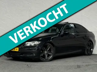 BMW 3-serie 320i Panoramadak Navigatie Cruise Stoelverwarming