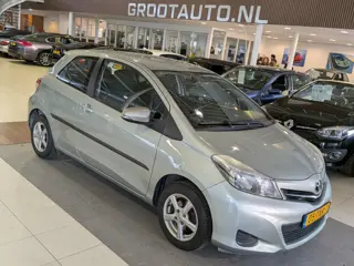 Toyota Yaris 1.0 VVT-i Aspiration Airco, Stuurbekrachtiging
