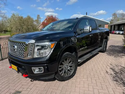 NISSAN TITAN XD v8 Diesel Cummins*135.000 KM*Platinum 