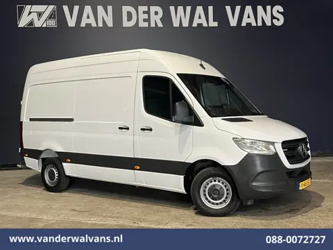 Mercedes-Benz Sprinter 316 CDI 163 pk L2H2 Euro6 Airco | 2800kg Trekhaak | Camera | Apple Carplay | 