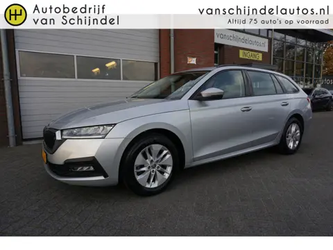 Škoda Octavia COMBI 1.5 E-TSI 150PK E-TECH ACT AUG 2022 CAMERA FULL LED ANDROID/APPLECARPLAY NAVI CL