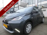 Toyota Aygo 1.0 VVT-i x-fun nl-auto ! 5drs airco cruise control elec pakket