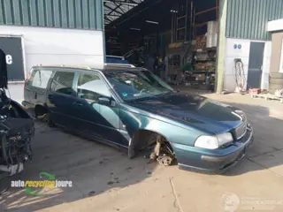 Volvo V-70 onderdelen (kleur: 412-21) donorauto (bj 1997)