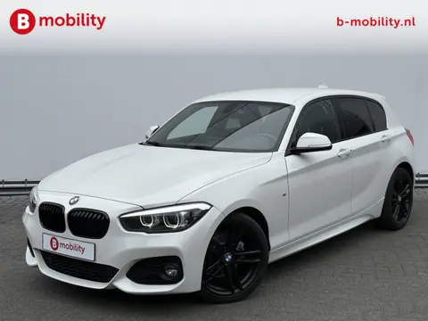 BMW 1-serie 118i High Executive M-Sport Apple CarPlay | Leer | Sportstoelen | PDC | LED Koplampen