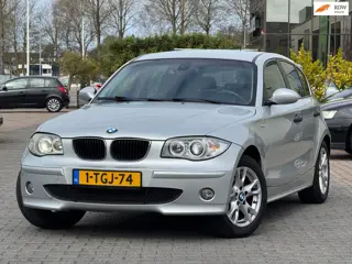 BMW 1-serie 118i | NW Distributtieketting | Stoelverwarming | Climate control | Parkeersensoren | Xe