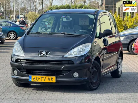 Peugeot 1007 1.6 | APK 24-03-2027 | Airco | Elektrische deuren en ramen | Elektrische spiegels |