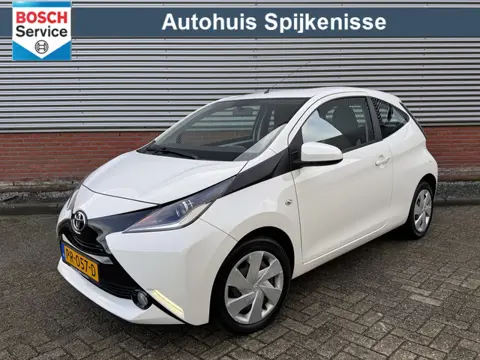 Toyota Aygo 1.0 VVT-i x-play | Automaat | Camera | Bluetooth |