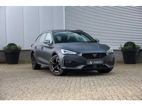 CUPRA Leon Sportstourer 1.4 e-Hybrid VZ Copper Edition 245PK Pano|Memory|Mat|Stuurvw