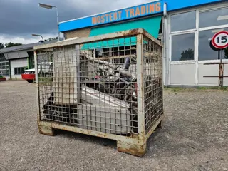 MAN Bak met vrachtwagen onderdelen PM2719