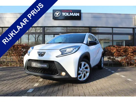 Toyota Aygo X 1.0 VVT-i MT first | Rijklaar | Stoelverwarming | Clima | Adap. Cruise | LED | DAB | C