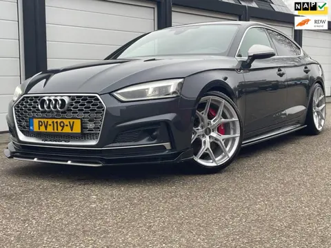 Audi A5 Sportback 2.0 TFSI MHEV Sport 290 PK RS5 uitgevoerd