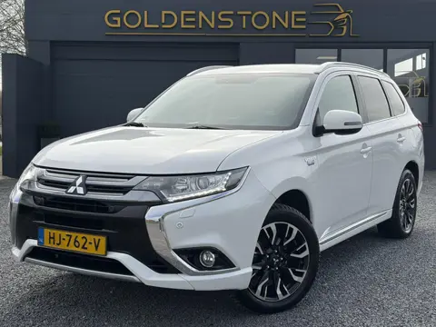 Mitsubishi Outlander 2.0 PHEV Executive Edition 2e Eigenaar,Navi,Camera,Afn.Trekhaak,Stoelverw.Alcan
