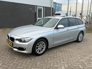 BMW 3-serie Touring 318d Executive 2013 Pano Leer