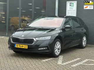 Skoda Octavia Combi 1.0 e-TSI Business Edition/CARPLAY/STOELVERWARMING/NL-AUTO NAP!!
