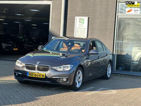 BMW 3-serie 330e Centennial High Executive/CAMERA/LEDER/NAVI/NL-AUTO NAP!!