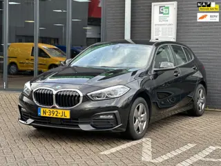 BMW 1-serie 118i Business Edition/1STE EIG/CARPLAY/NL-AUTO NAP!!