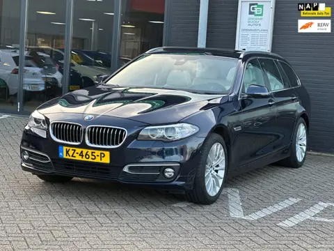 BMW 5-serie Touring 520i Luxury Edition/2E EIG/CAMERA/PANO-DAK/LEDER/NVAI/NETTE STAAT!!