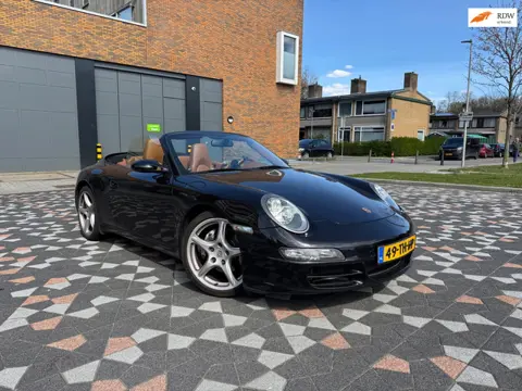 Porsche 911 Cabrio 3.6 Carrera - NL-Auto - Dealer onderhouden