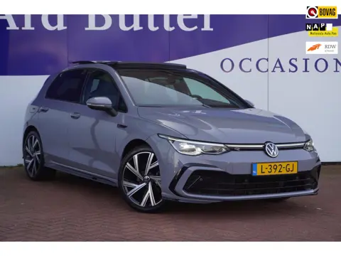 Volkswagen Golf 1.5 TSI 3X R-Line / Pano-Dak / IQ-Light / 1EIG / BLIS / Alcantara / ORIG-NL / = SUPE