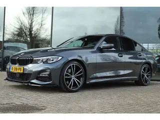 BMW 3-SERIE 320I HIGH EXECUTIVE M-SPORT | SHADOWLINE | MAXTON | CARPLAY | ADAPT. CRUISE | LED | CAME