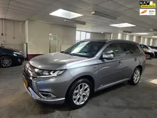 Mitsubishi Outlander 2.4 PHEV Instyle