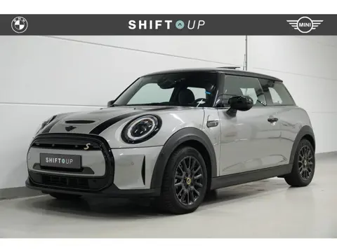 Mini Mini Electric 33 kWh Panoramadak | Harman Kardon | Head Up
