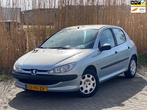 Peugeot 206 1.4 X-line Nieuwe Apk