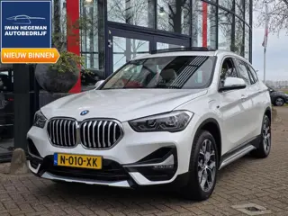 BMW X1 xDrive25e Business Edition Plus | Panodak | Navigatie | Climate Control | Cruise Control | 18