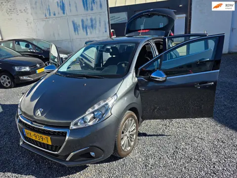 Peugeot 208 1.2 PureTech Allure ZEER NETJES