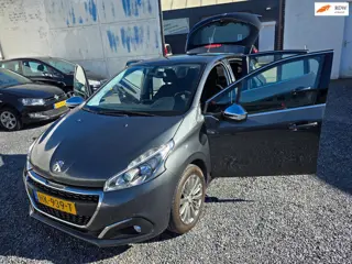 Peugeot 208 1.2 PureTech Allure ZEER NETJES