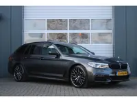 BMW 5-serie Touring 520i High Executive M-Sport HeadUp/Camera/Panodak/Stoel&Stuurverwarming/Virtual/