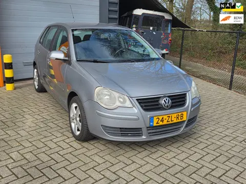 Volkswagen Polo 1.4-16V Optive