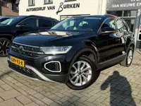 Volkswagen T-ROC 1.5 TSI R-Line Business, Stoelverwarming,Apple Carplay/Android,Trekhaak,Navigatie